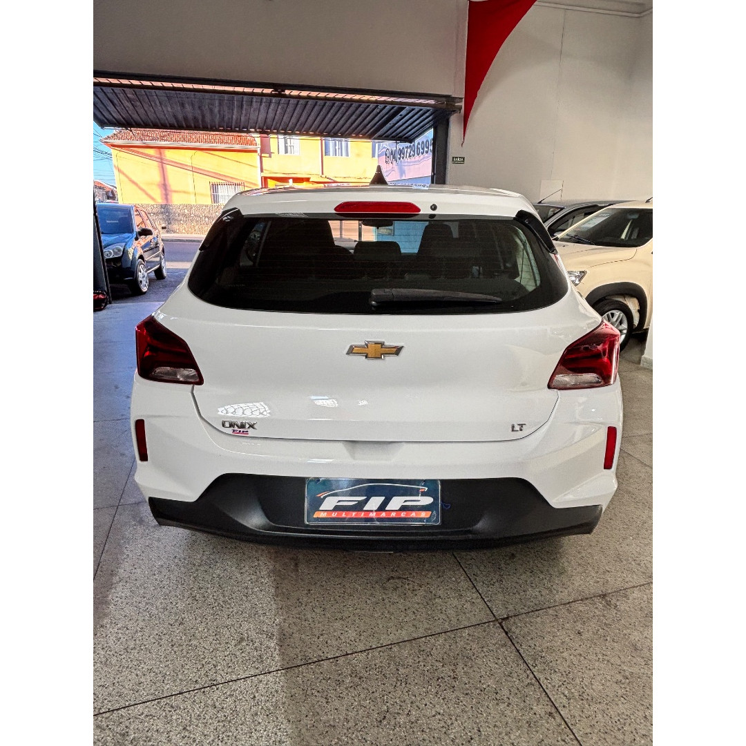 CHEVROLET Onix Hatch 1.0 4P FLEX LT2
