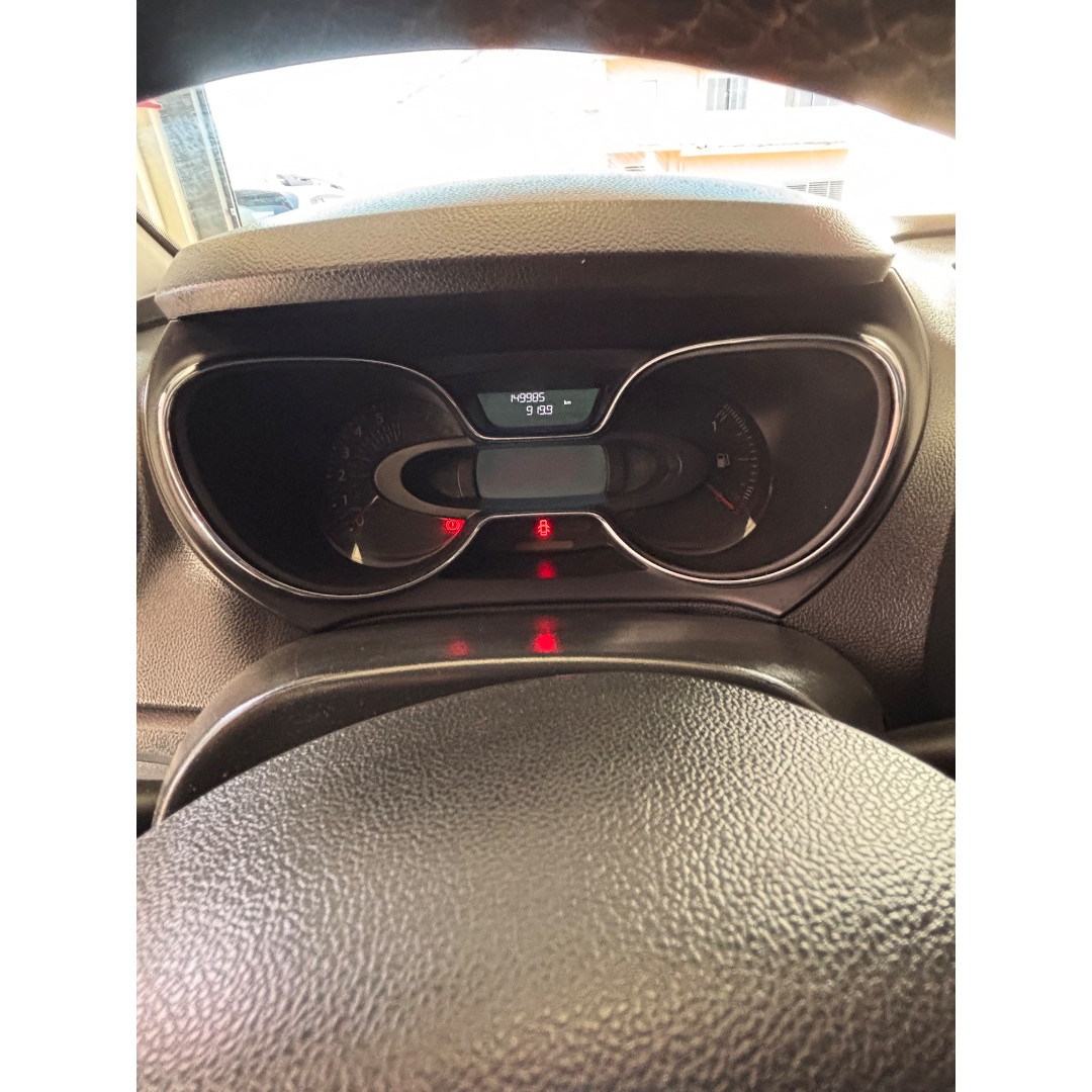 RENAULT Captur 1.6 16V 4P FLEX SCE LIFE X-TRONIC CVT