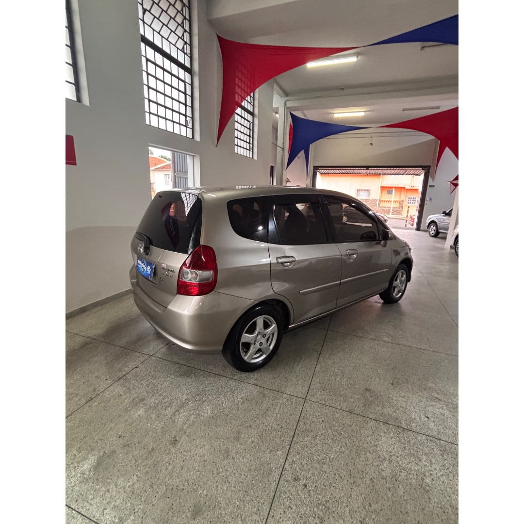 HONDA Fit 1.4 4P LX AUTOMÁTICO