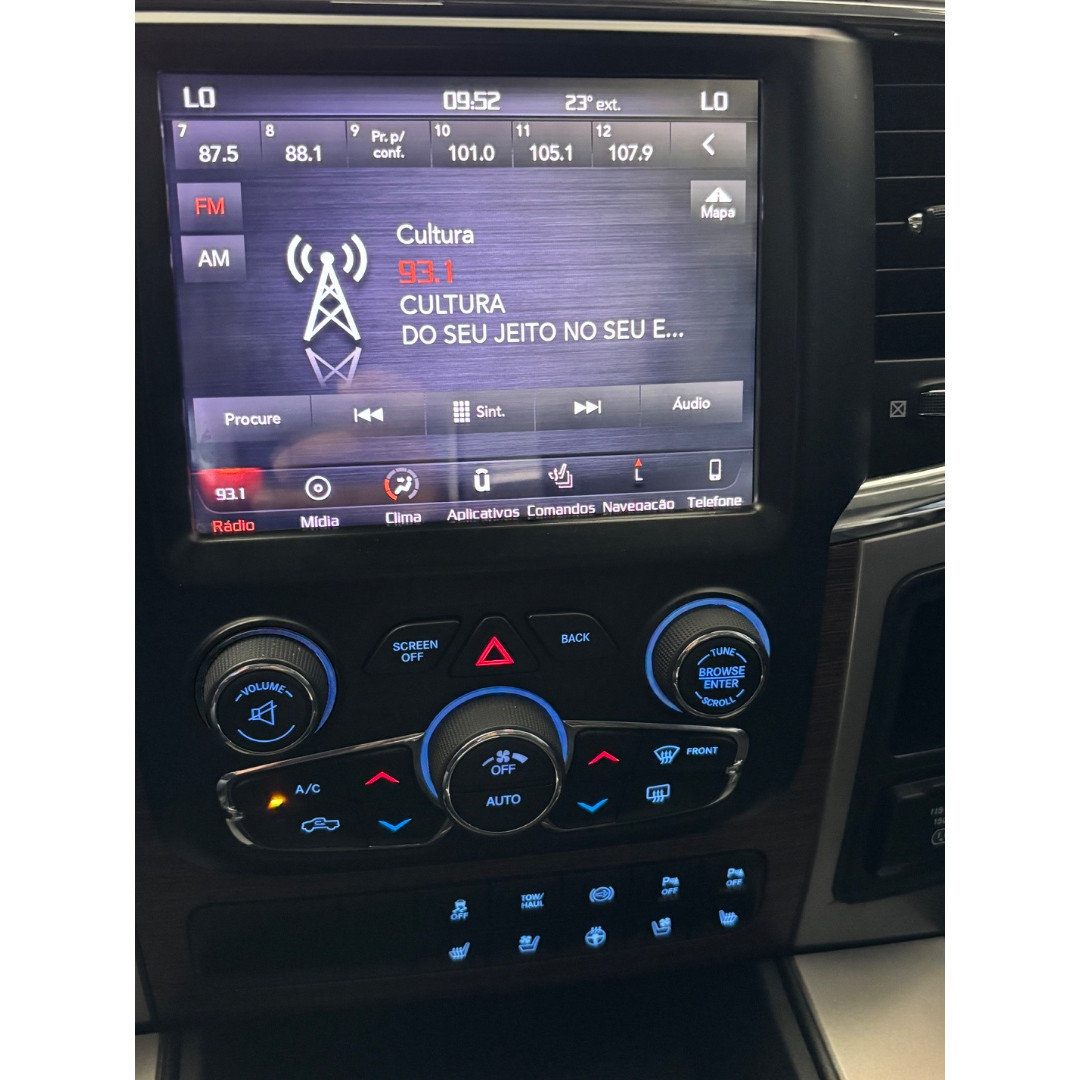 RAM 2500 6.7 I6 24V SLT CABINE DUPLA TURBO DIESEL LARAMIE 4X4 AUTOMÁTICO