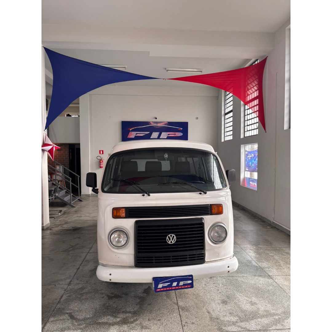 VOLKSWAGEN Kombi 1.4 FLEX STD 9 LUGARES