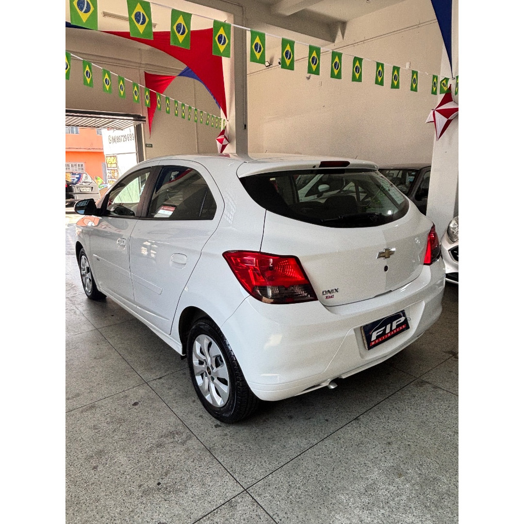 CHEVROLET Onix Hatch 1.0 4P FLEX JOY