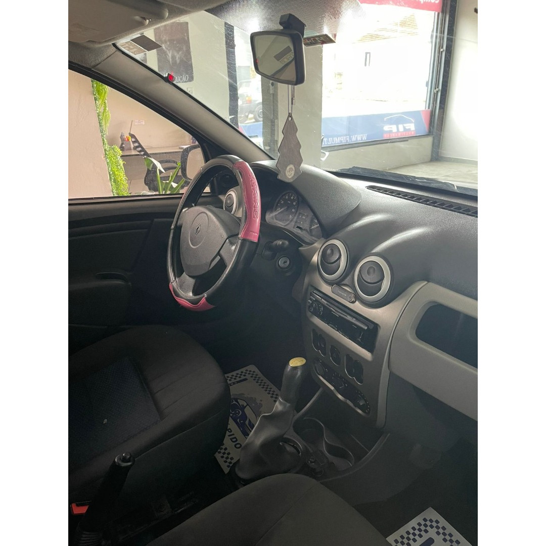 RENAULT Sandero 1.0 16V 4P FLEX AUTHENTIQUE