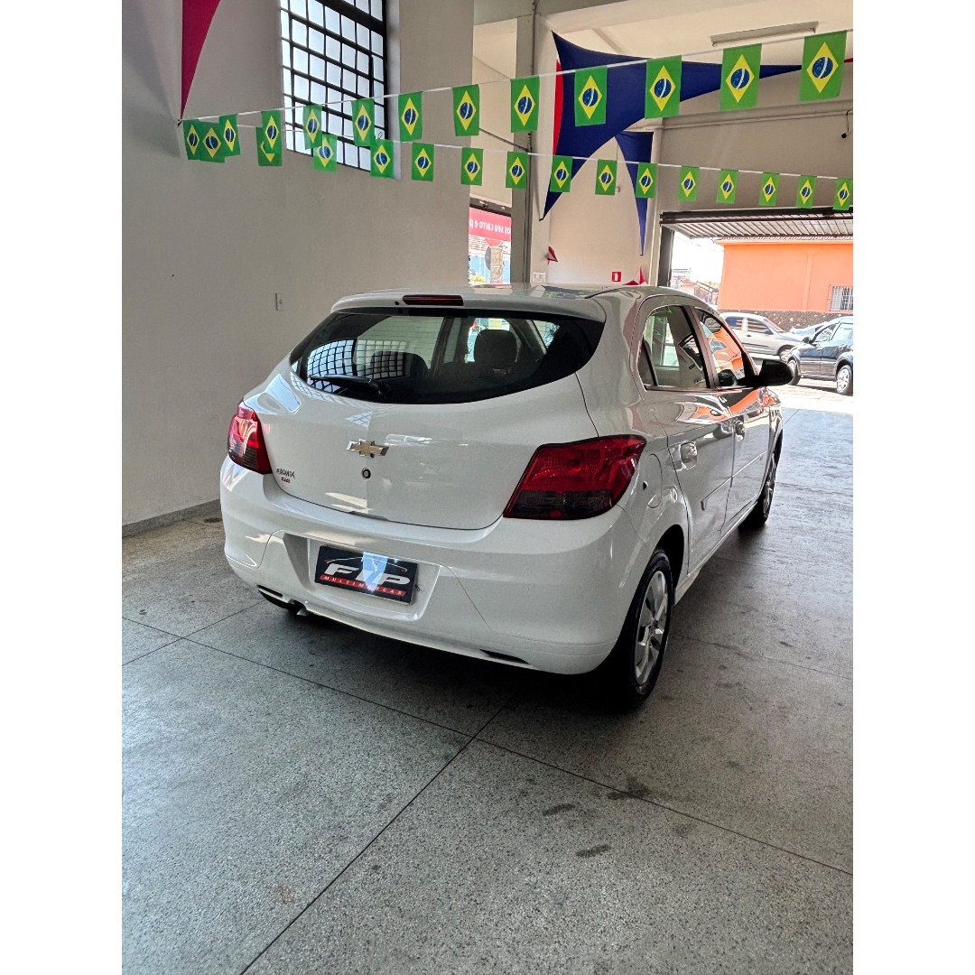 CHEVROLET Onix Hatch 1.0 4P FLEX JOY
