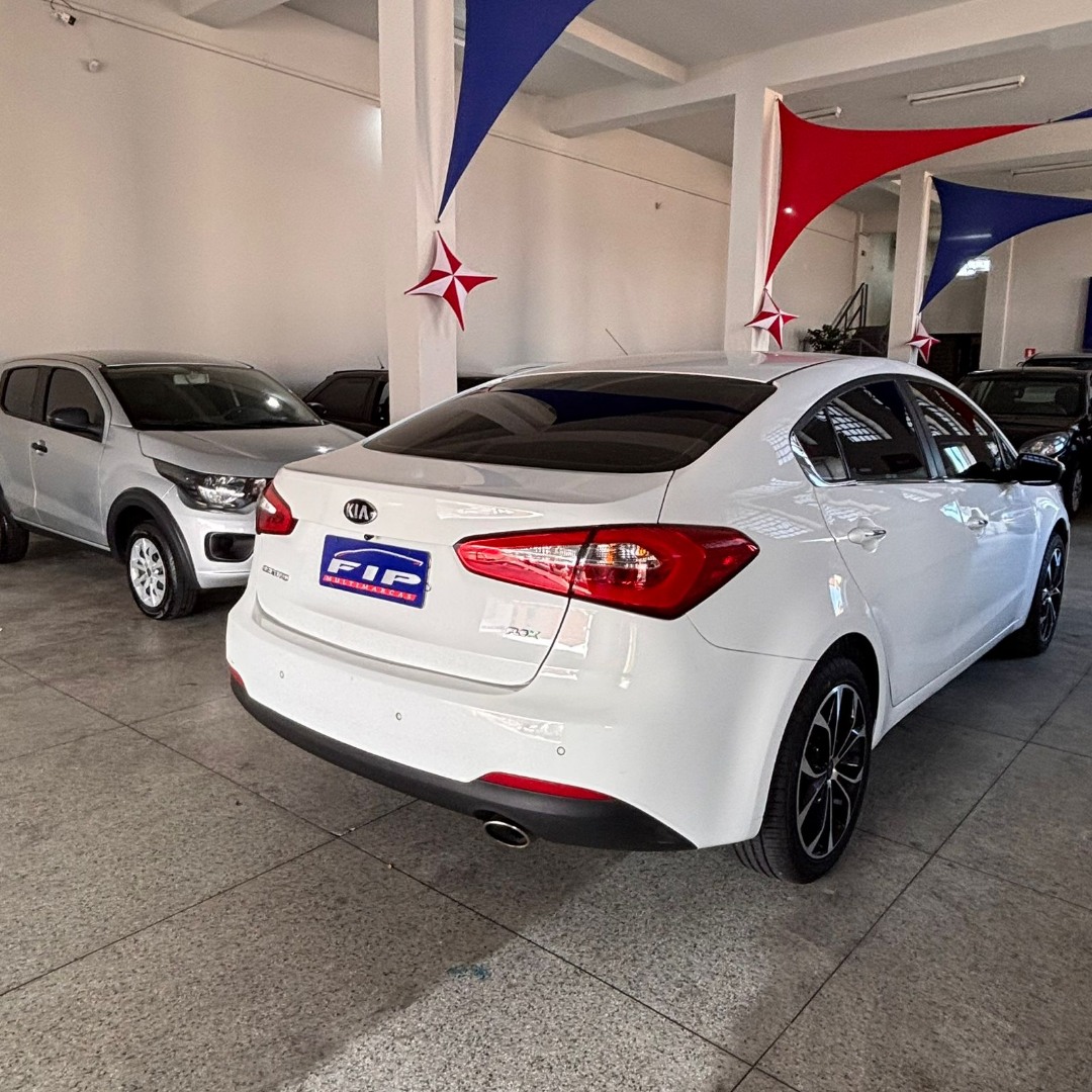 KIA Cerato Sedan 1.6 16V 4P SX AUTOMÁTICO