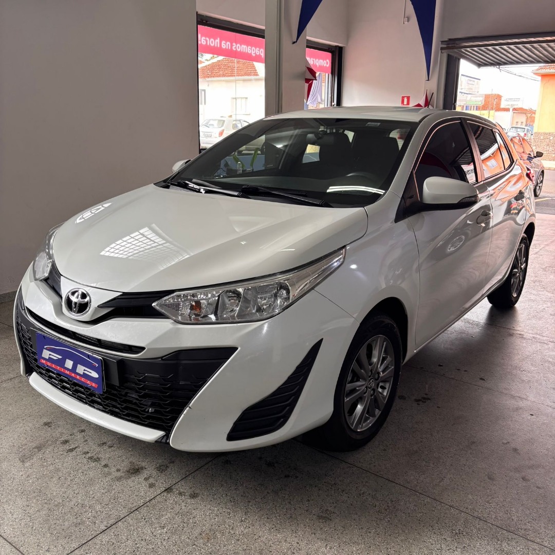 TOYOTA Yaris Hatch 1.5 16V 4P FLEX XL PLUS CONNECT MULTIDRIVE AUTOMÁTICO CVT