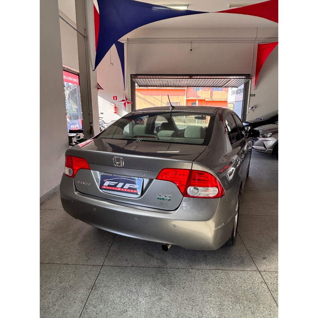 HONDA Civic 1.8 16V 4P LXS AUTOMÁTICO