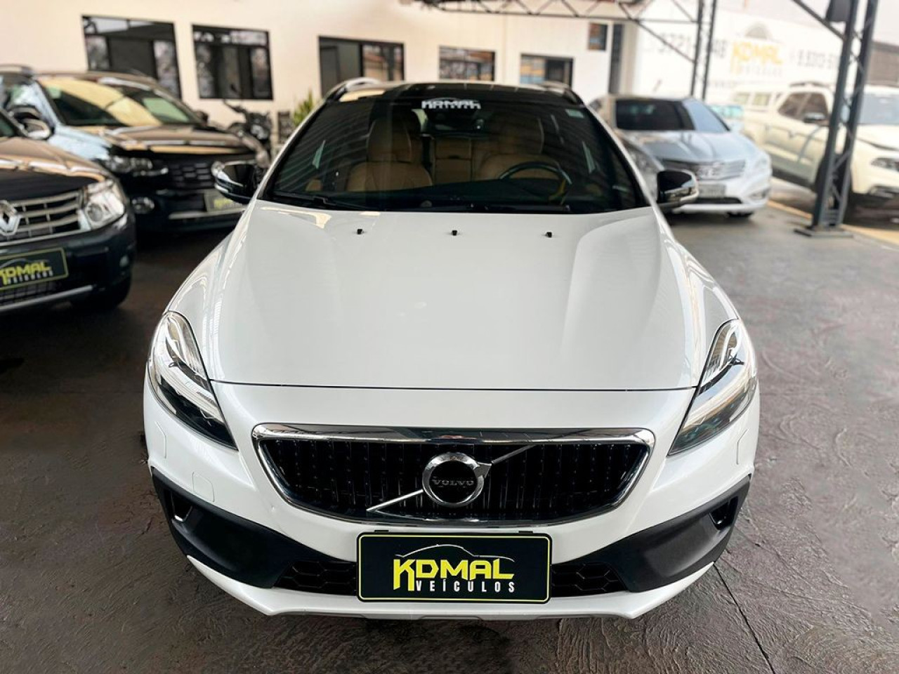 V40 2.0 T4 CROSS COUNTRY