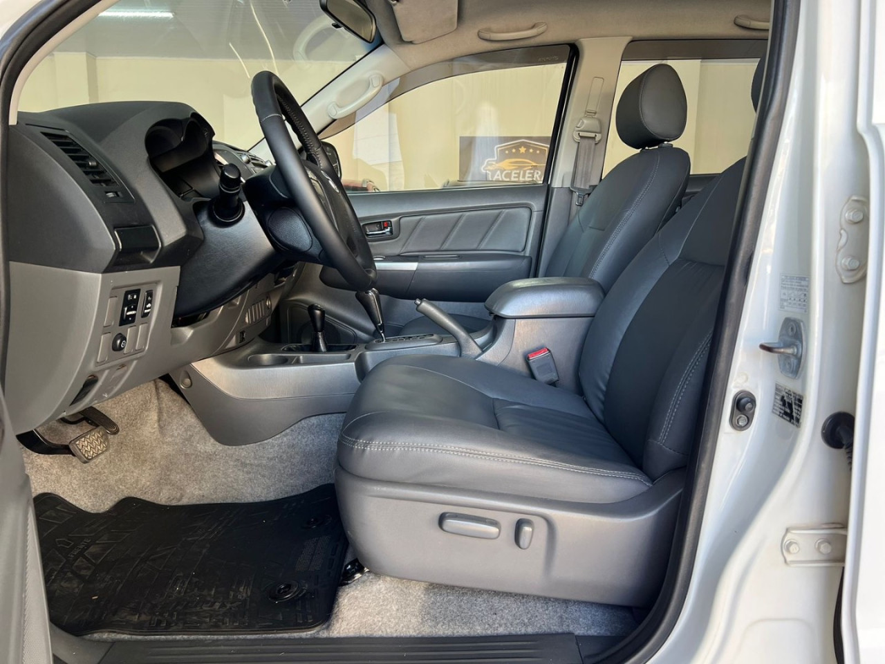 Hilux Caminhonete 3.0 4P SRV DIESEL CABINE DUPLA