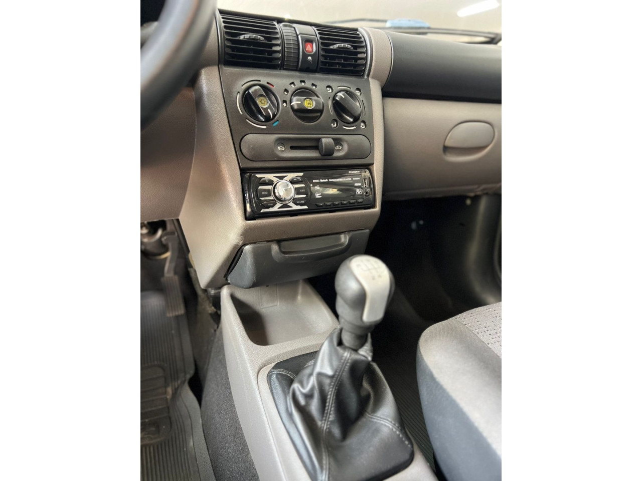 Classic Sedan 1.0 4P VHCE FLEX LS