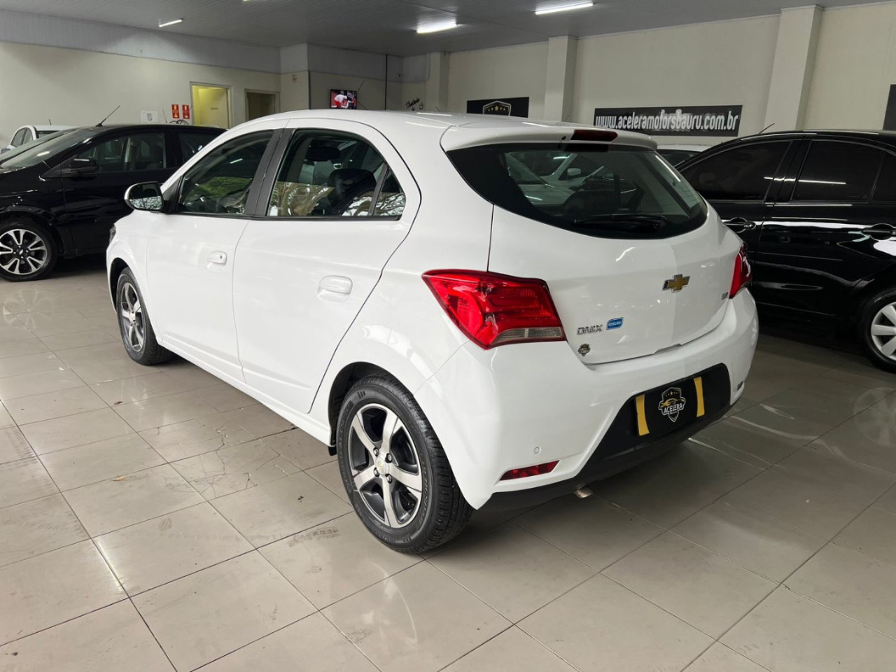 Onix Hatch 1.4 4P FLEX LTZ AUTOMÁTICO