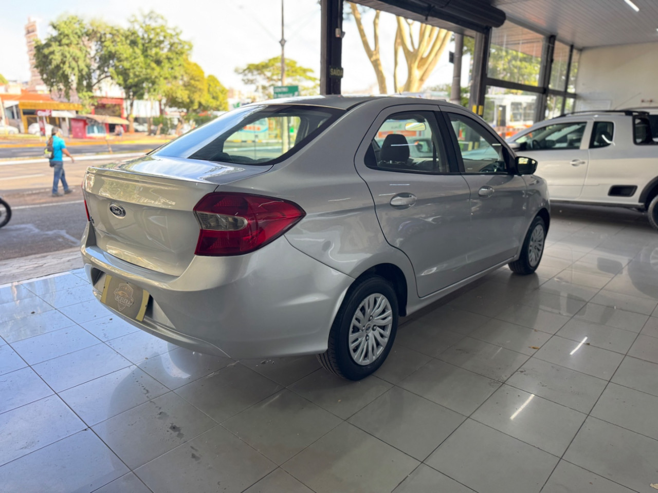 Ka + Sedan 1.5 12V 4P TI-VCT SE PLUS FLEX