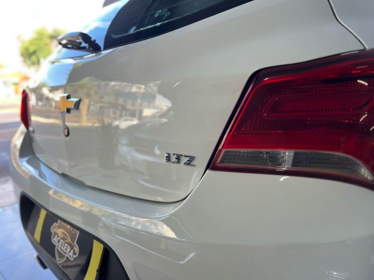 Onix Hatch 1.4 4P FLEX LTZ AUTOMÁTICO