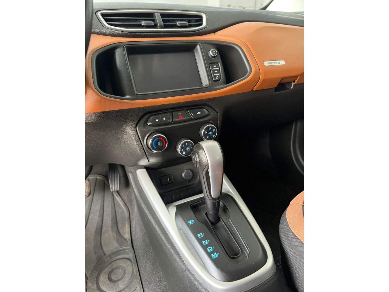 Onix Hatch 1.4 4P FLEX ACTIV AUTOMÁTICO