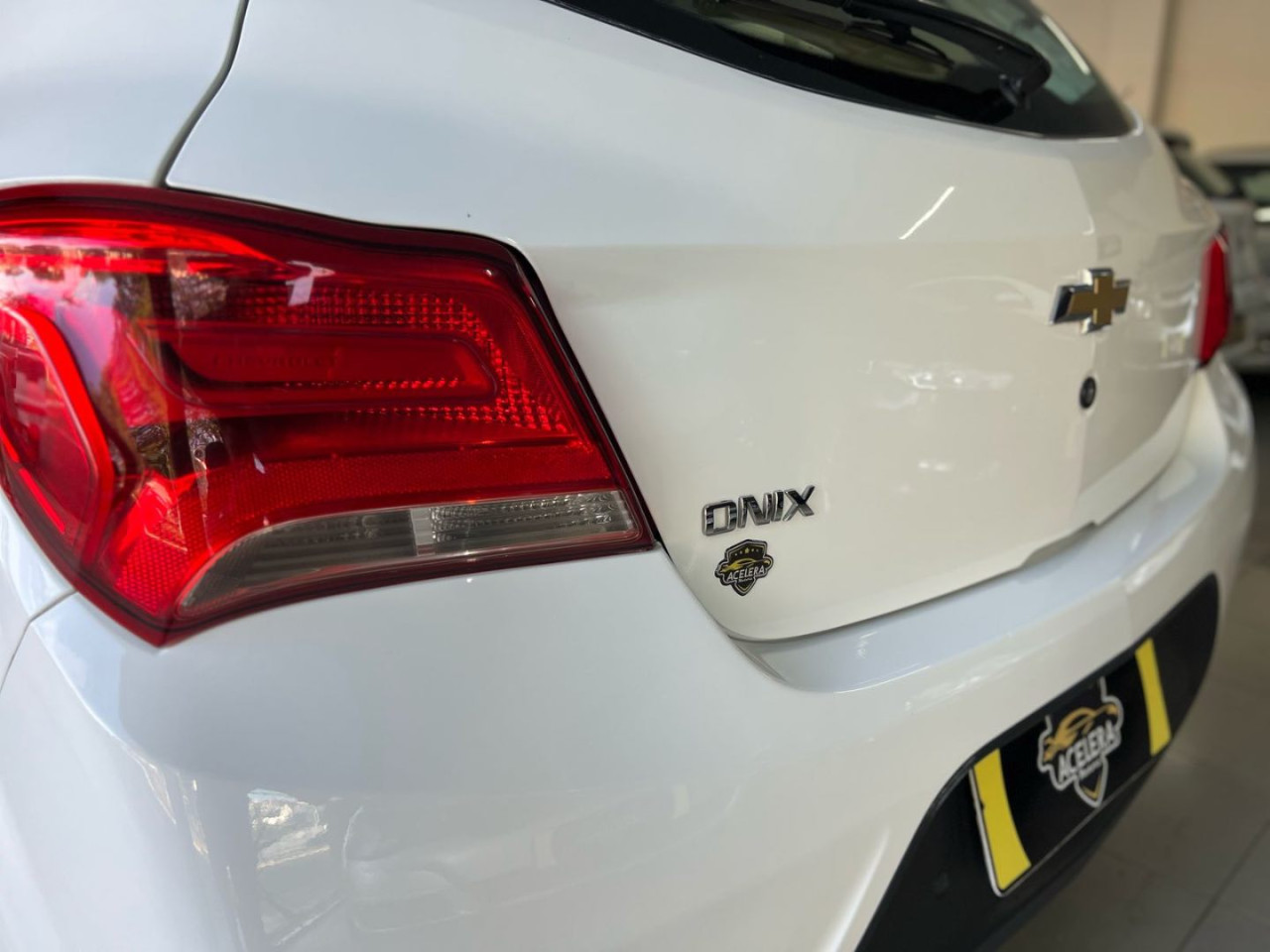 Onix Hatch 1.4 4P FLEX LTZ AUTOMÁTICO
