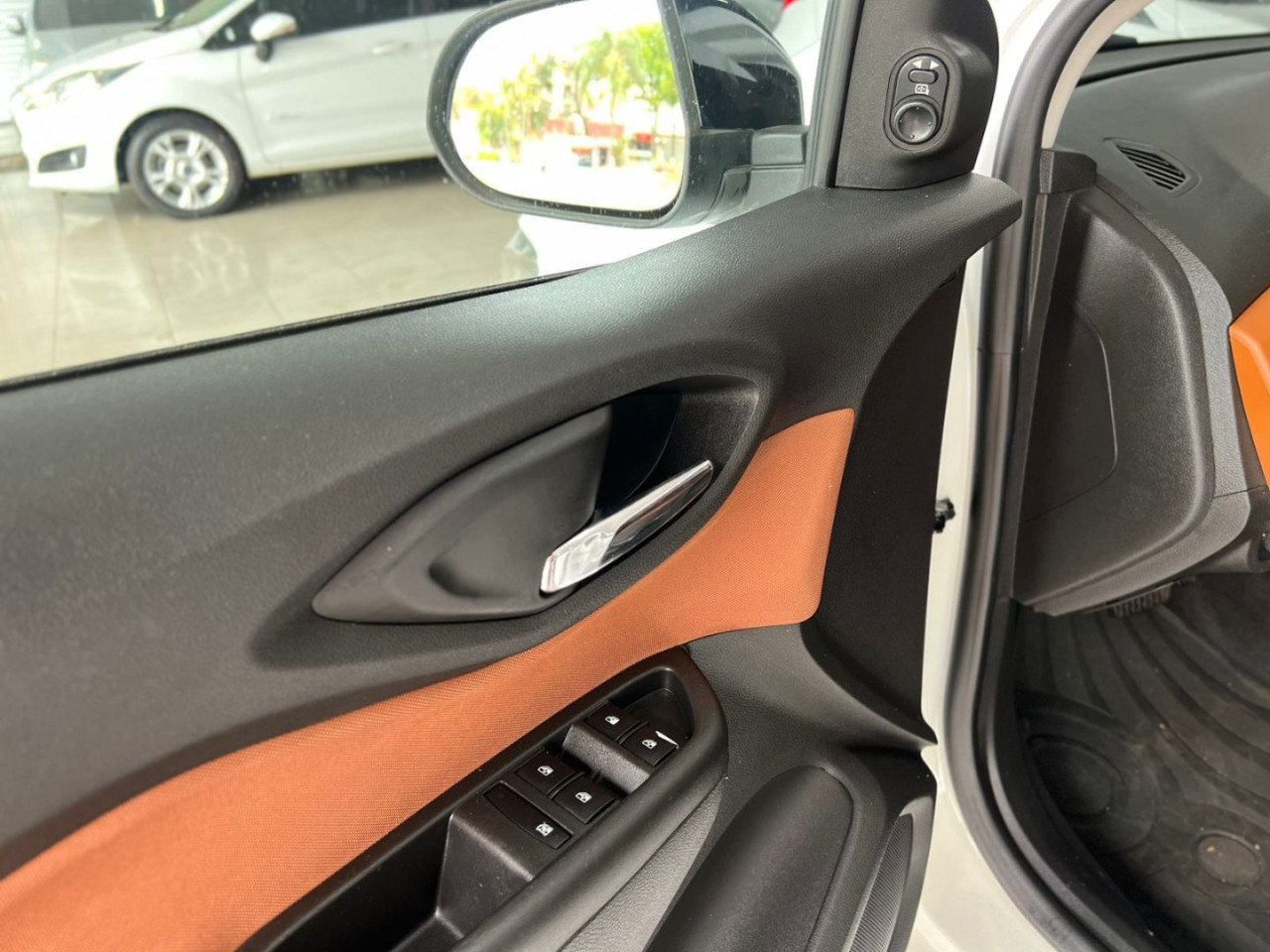 Onix Hatch 1.4 4P FLEX ACTIV AUTOMÁTICO