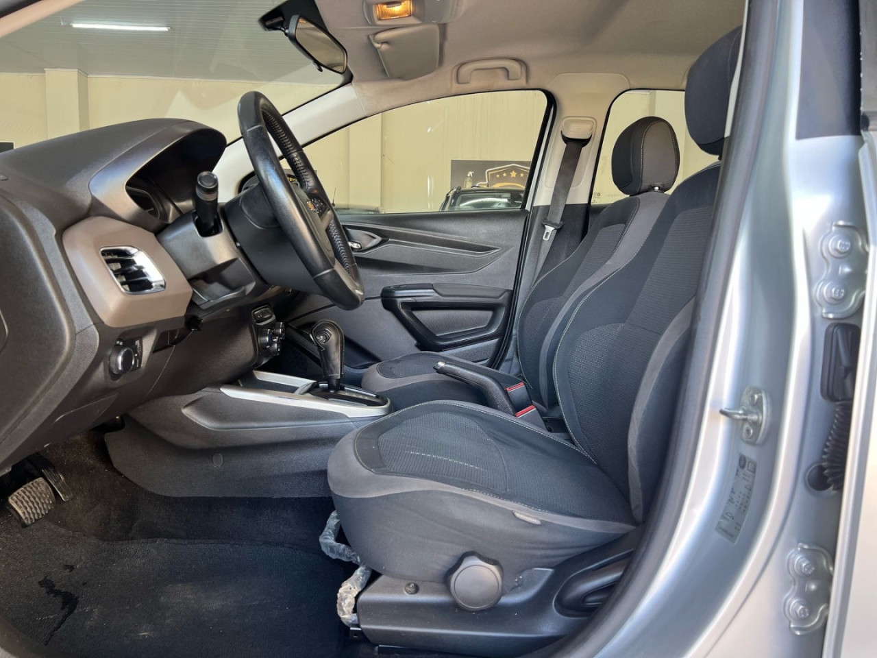 Prisma 1.4 4P LT FLEX AUTOMÁTICO