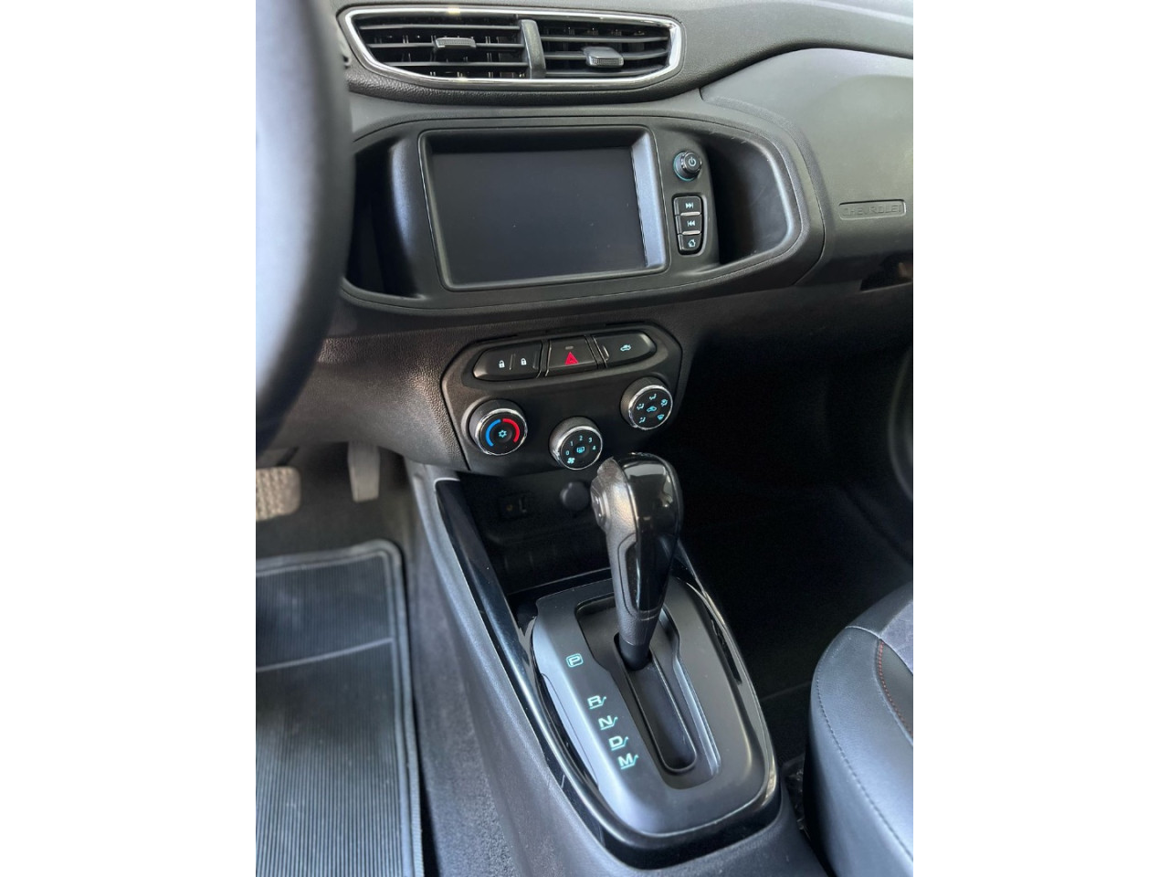 Onix Hatch 1.4 4P FLEX LTZ AUTOMÁTICO