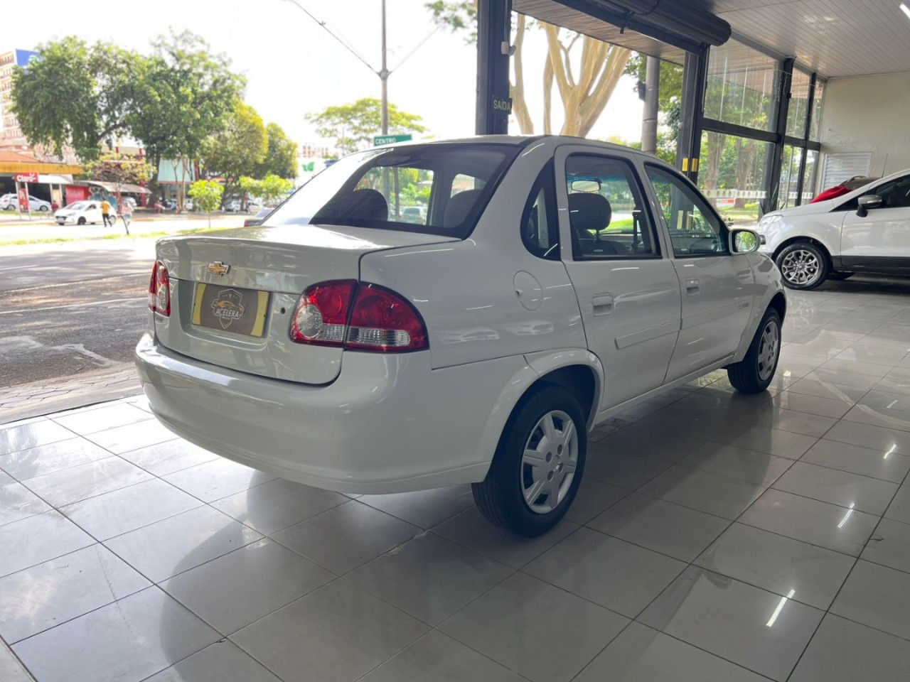 Classic Sedan 1.0 4P VHCE FLEX LS
