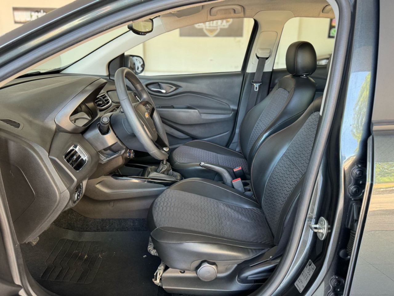 Onix Hatch 1.4 4P FLEX LTZ