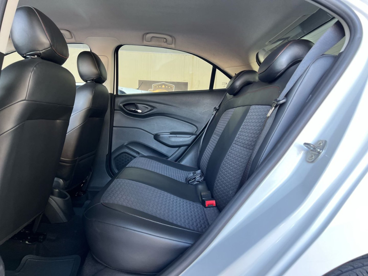 Onix Hatch 1.4 4P FLEX LTZ AUTOMÁTICO