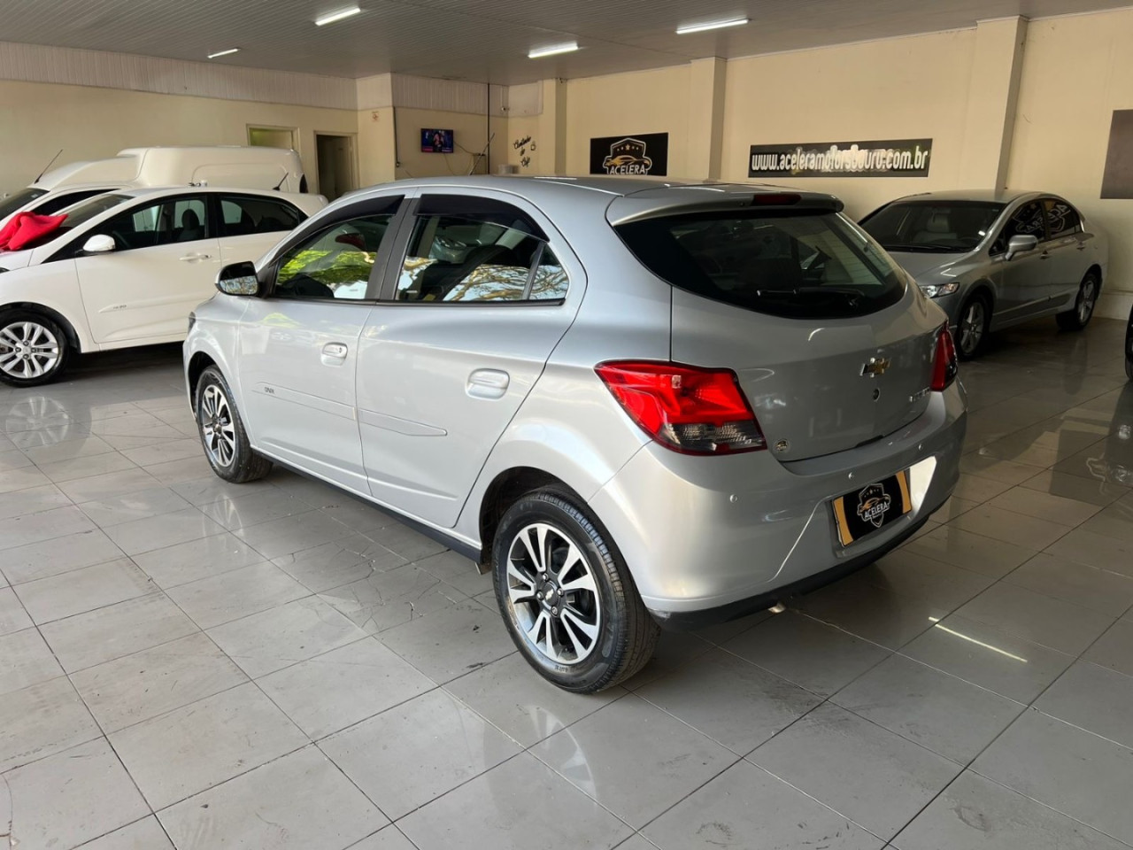 Onix Hatch 1.4 4P FLEX LTZ AUTOMÁTICO