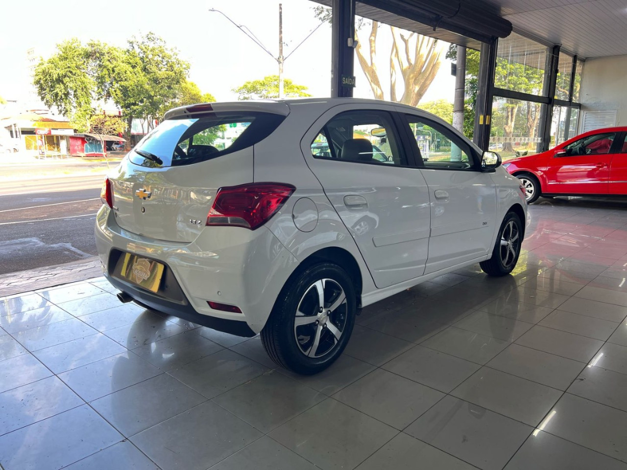 Onix Hatch 1.4 4P FLEX LTZ AUTOMÁTICO