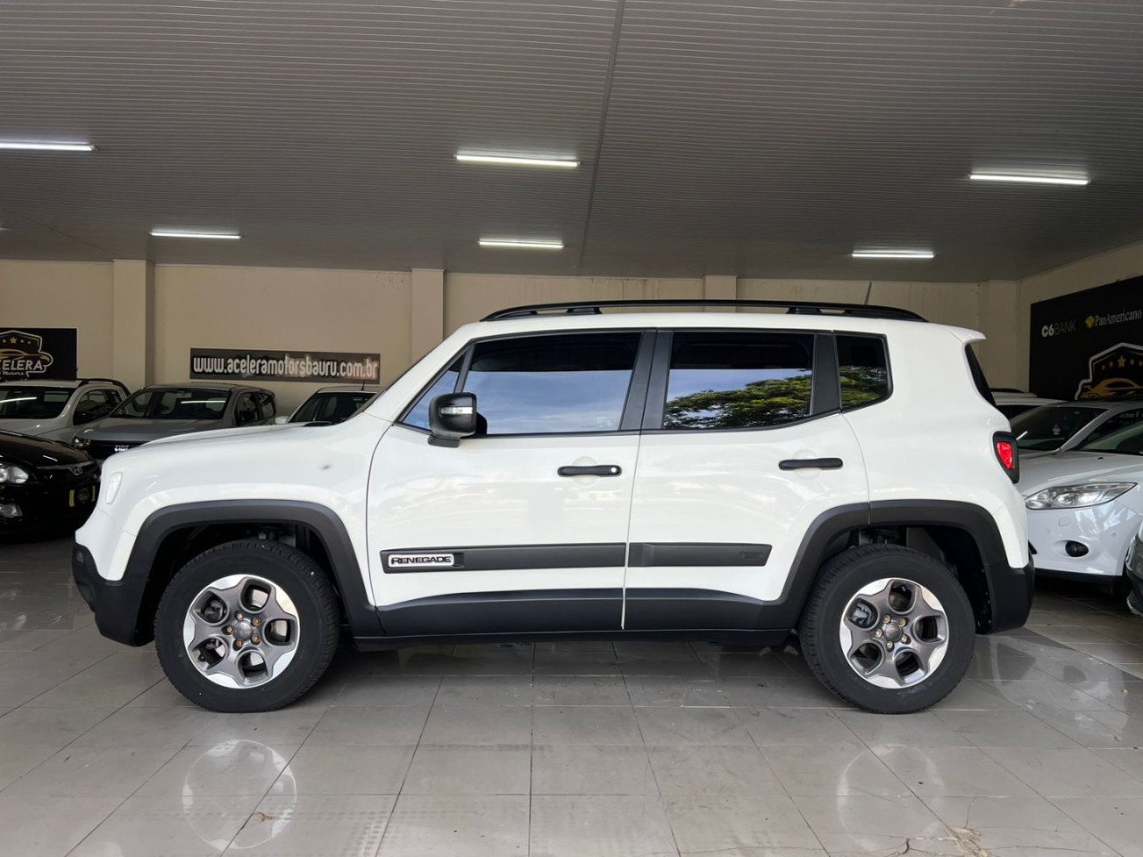 Renegade 1.8 16V 4P FLEX