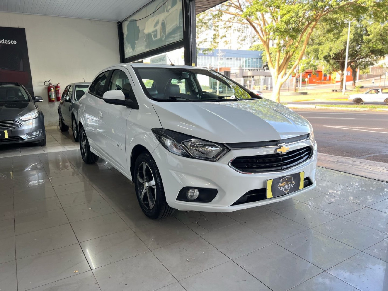 Onix Hatch 1.4 4P FLEX LTZ AUTOMÁTICO