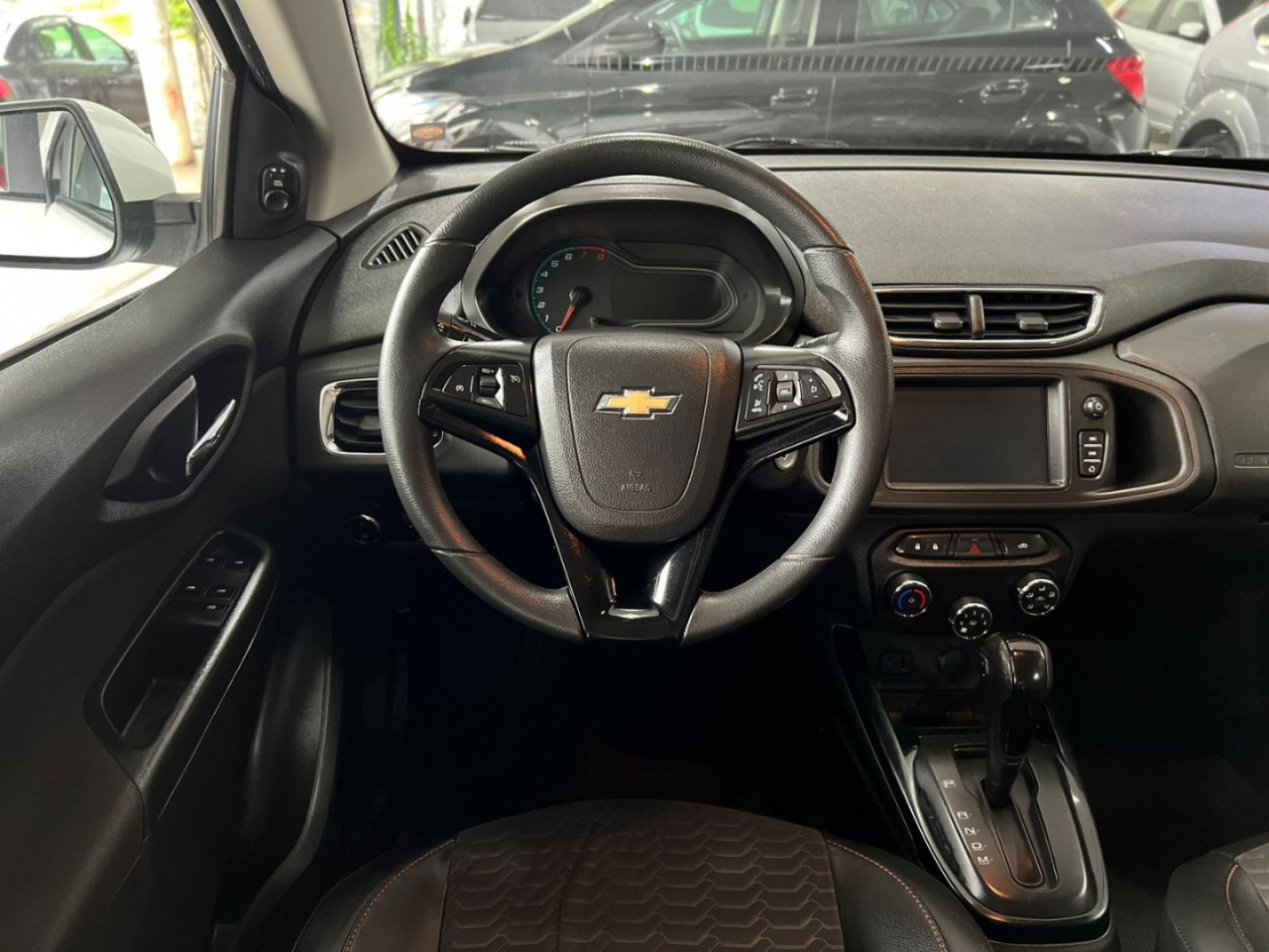 Onix Hatch 1.4 4P FLEX LTZ AUTOMÁTICO