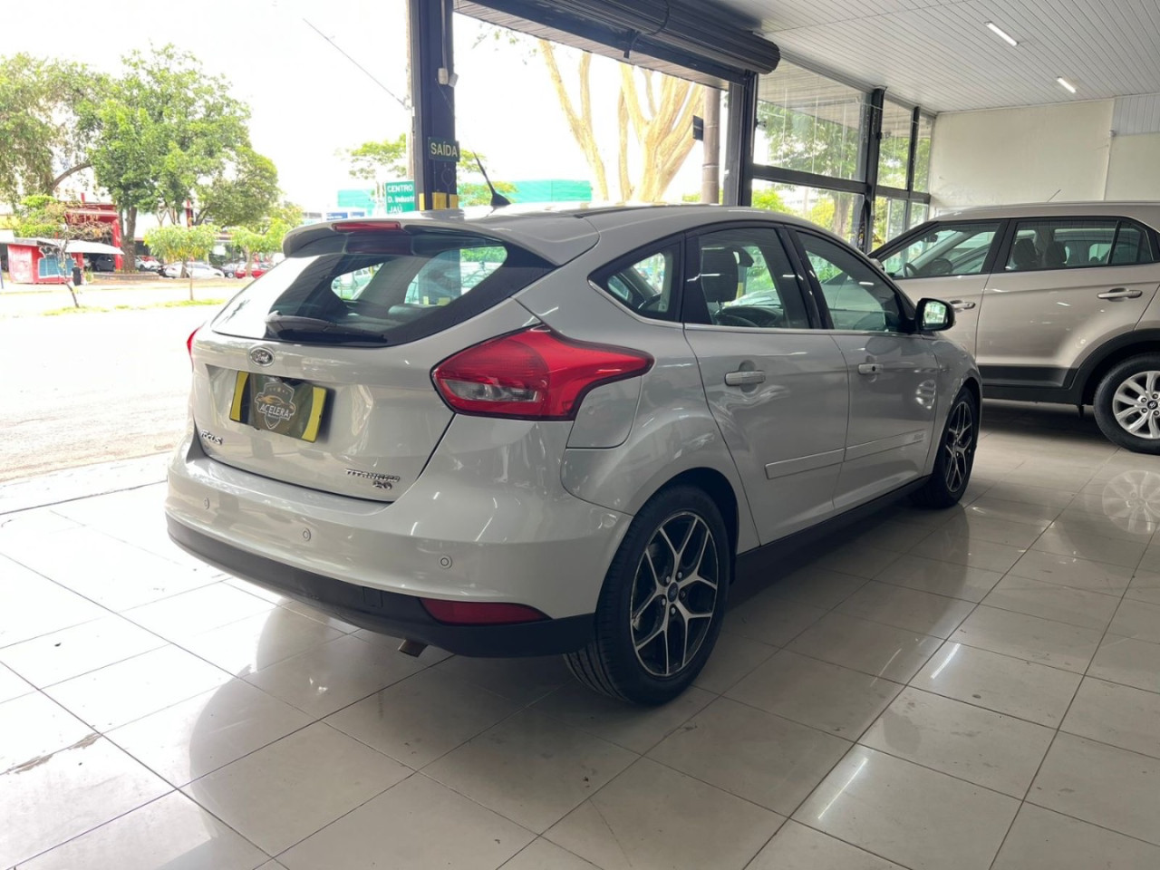 Focus Hatch 2.0 16V 4P FLEX TITANIUM AUTOMÁTICO