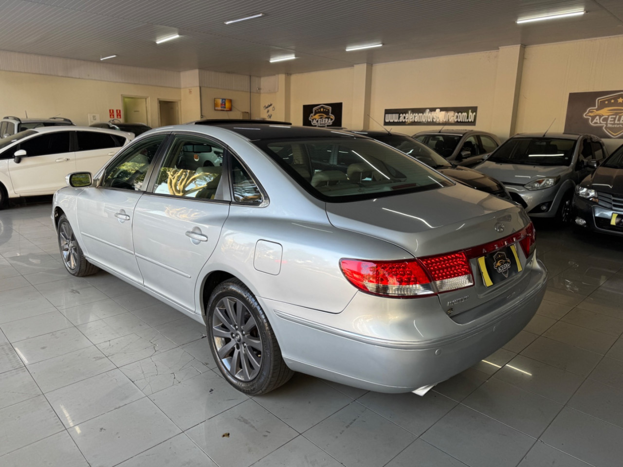 Azera 3.3 V6 24V GLS AUTOMÁTICO