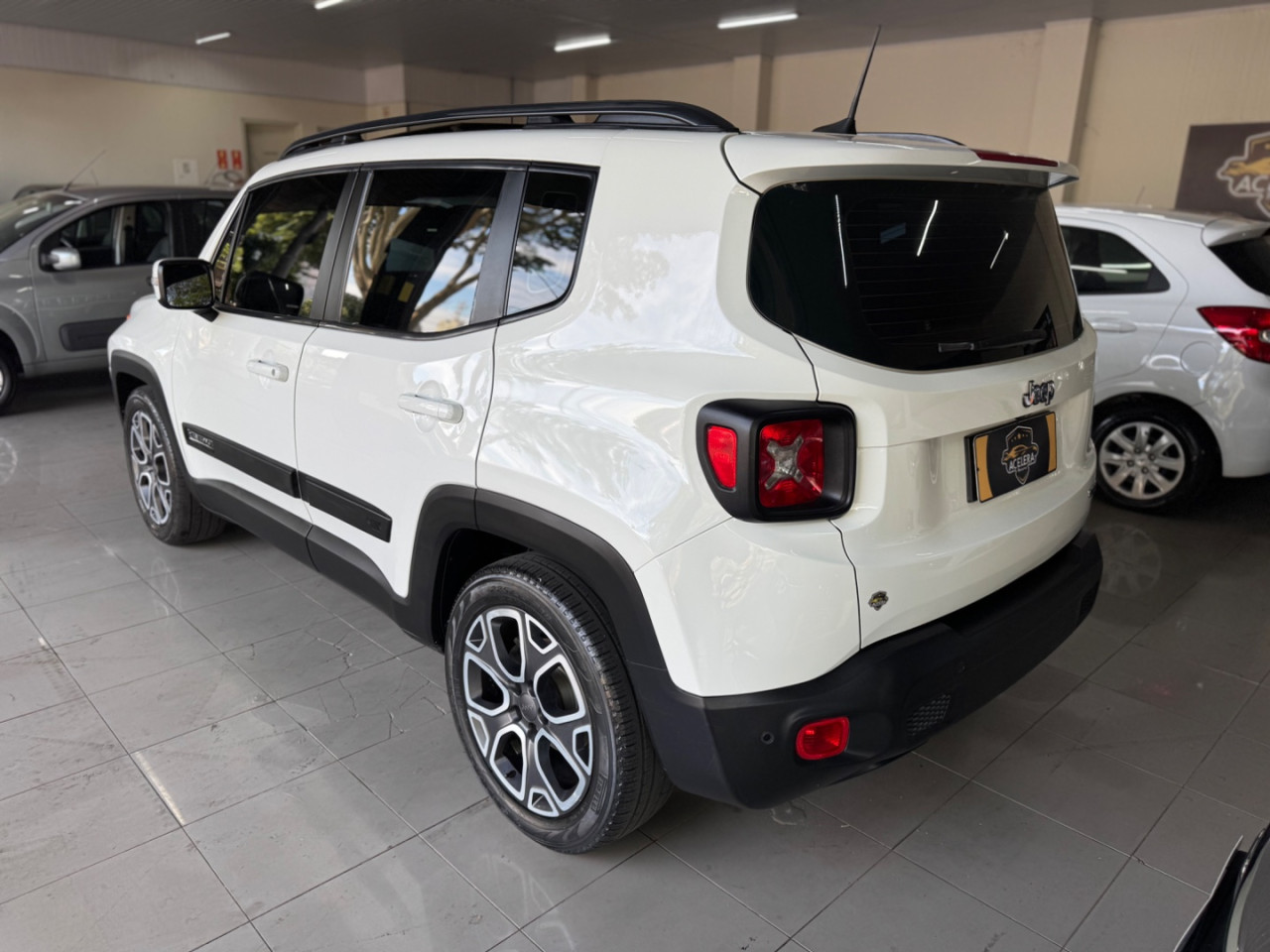 Renegade 1.8 16V 4P FLEX LONGITUDE AUTOMÁTICO