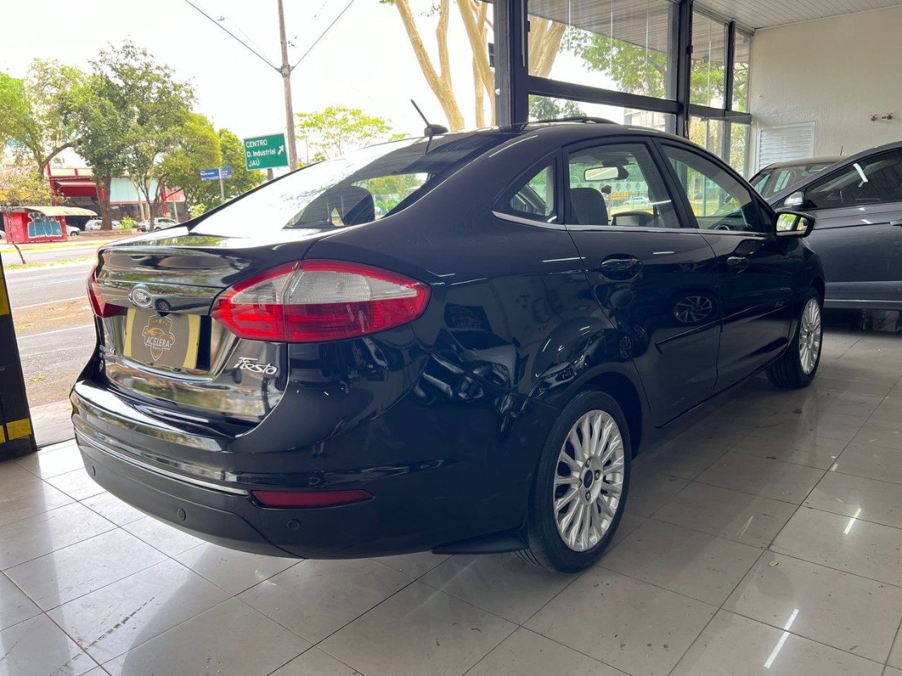 Fiesta Sedan 1.6 4P FLEX TITANIUM PLUS POWERSHIFT AUTOMÁTICO