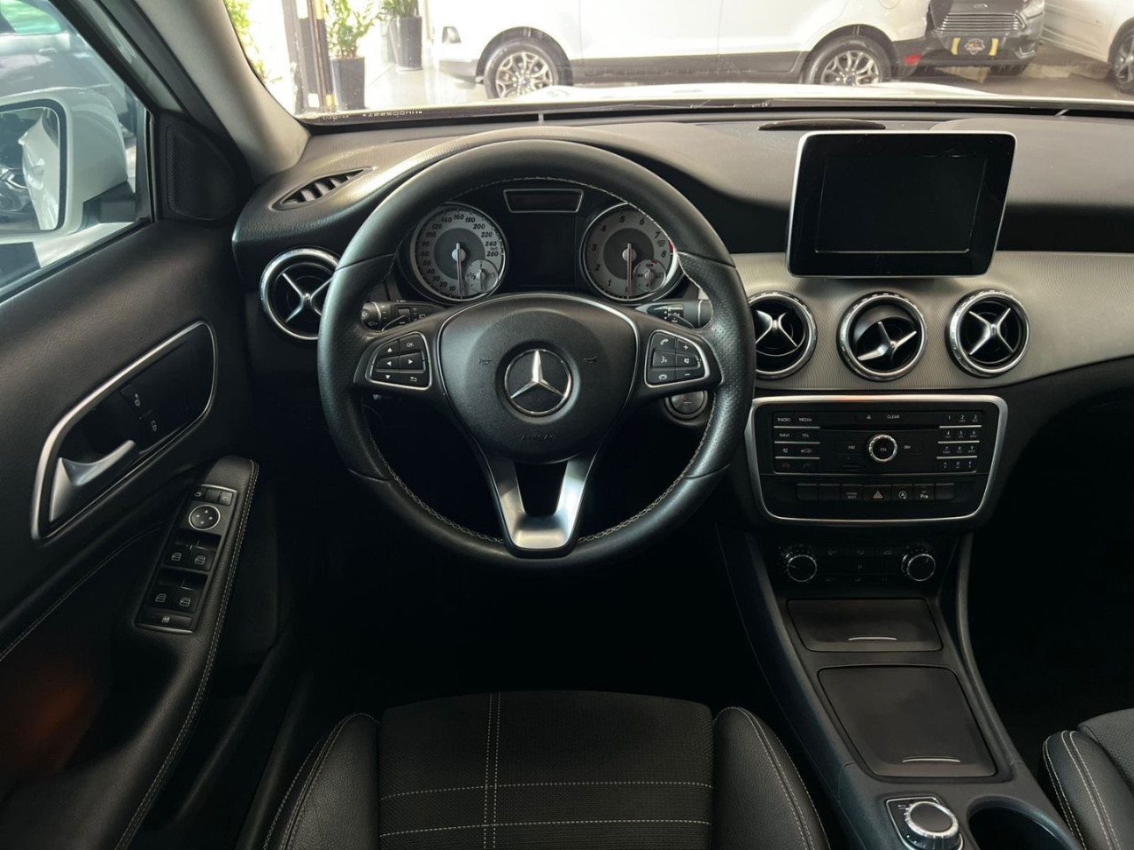 GLA 200 1.6 16V 4P CGI ADVANCE TURBO AUTOMÁTICO