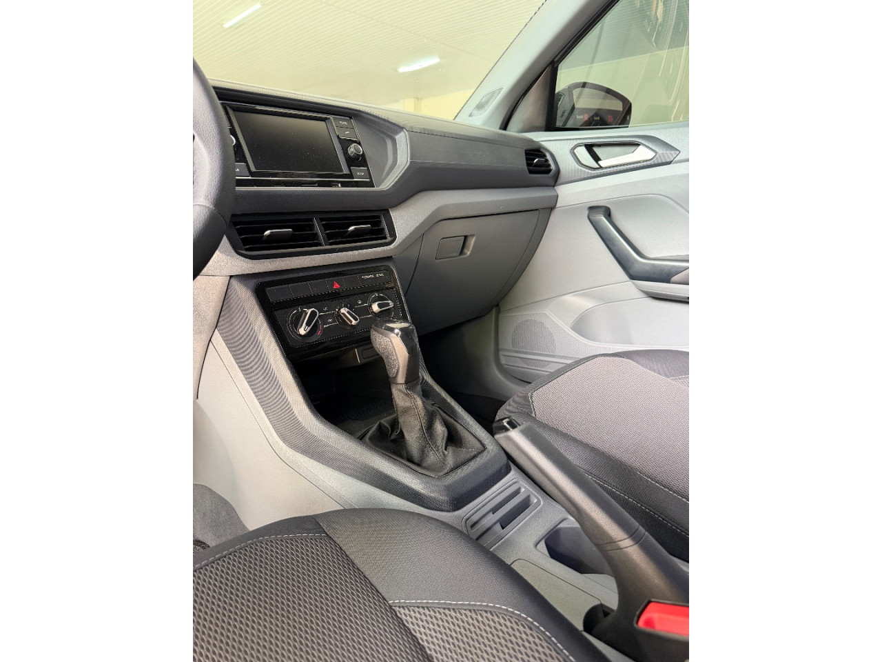 T-Cross 1.0 4P 200 TSI FLEX SENSE AUTOMÁTICO