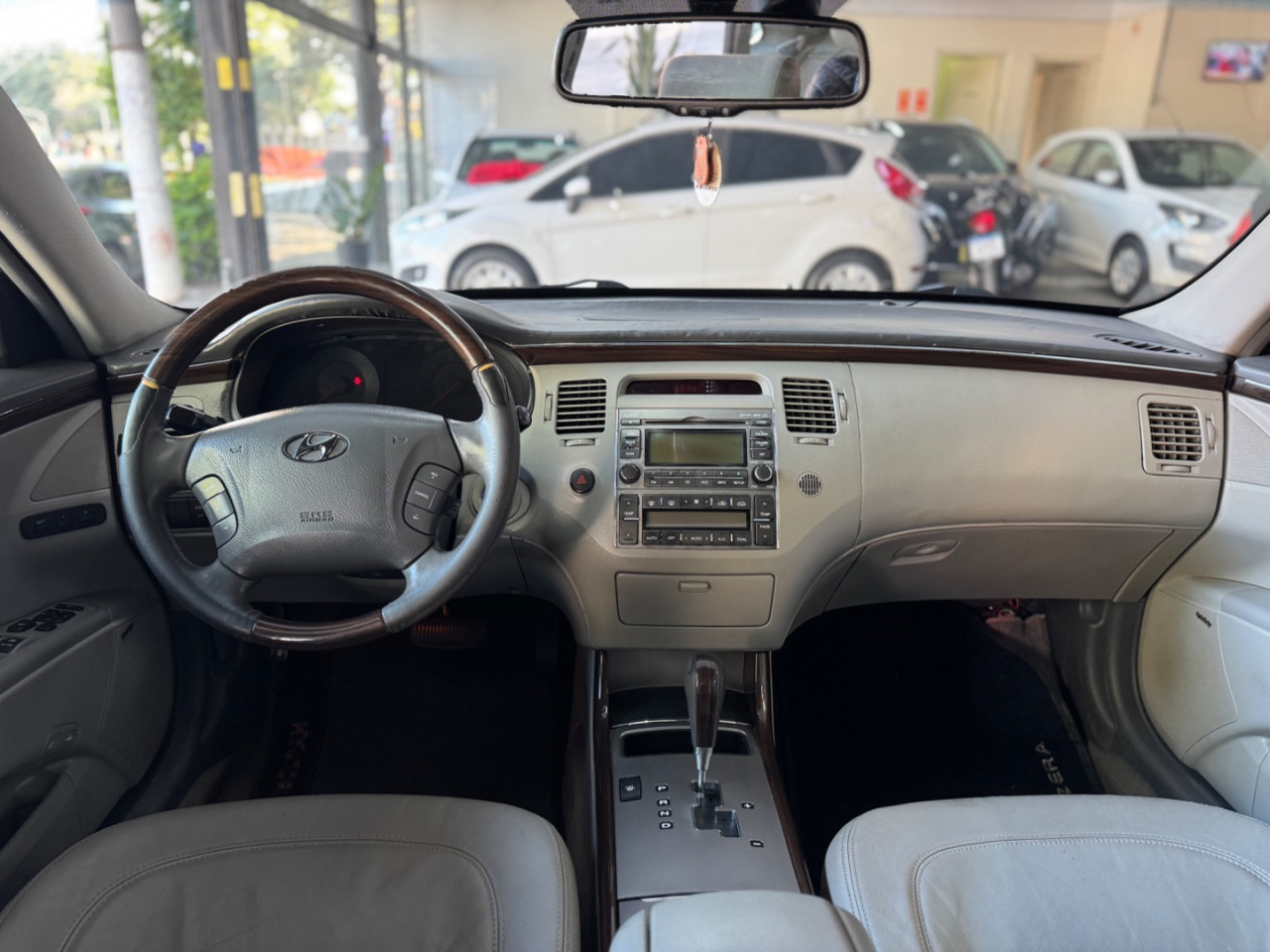 Azera 3.3 V6 24V GLS AUTOMÁTICO
