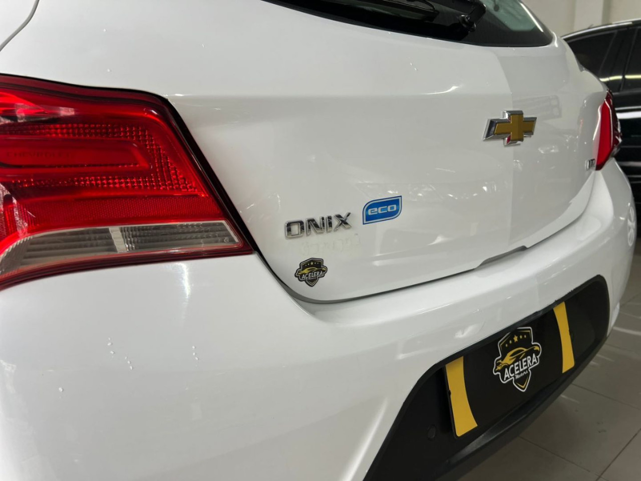 Onix Hatch 1.4 4P FLEX LTZ AUTOMÁTICO