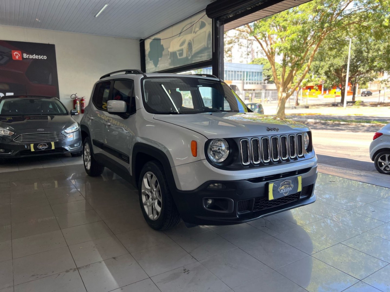 Renegade 1.8 16V 4P FLEX LONGITUDE AUTOMÁTICO