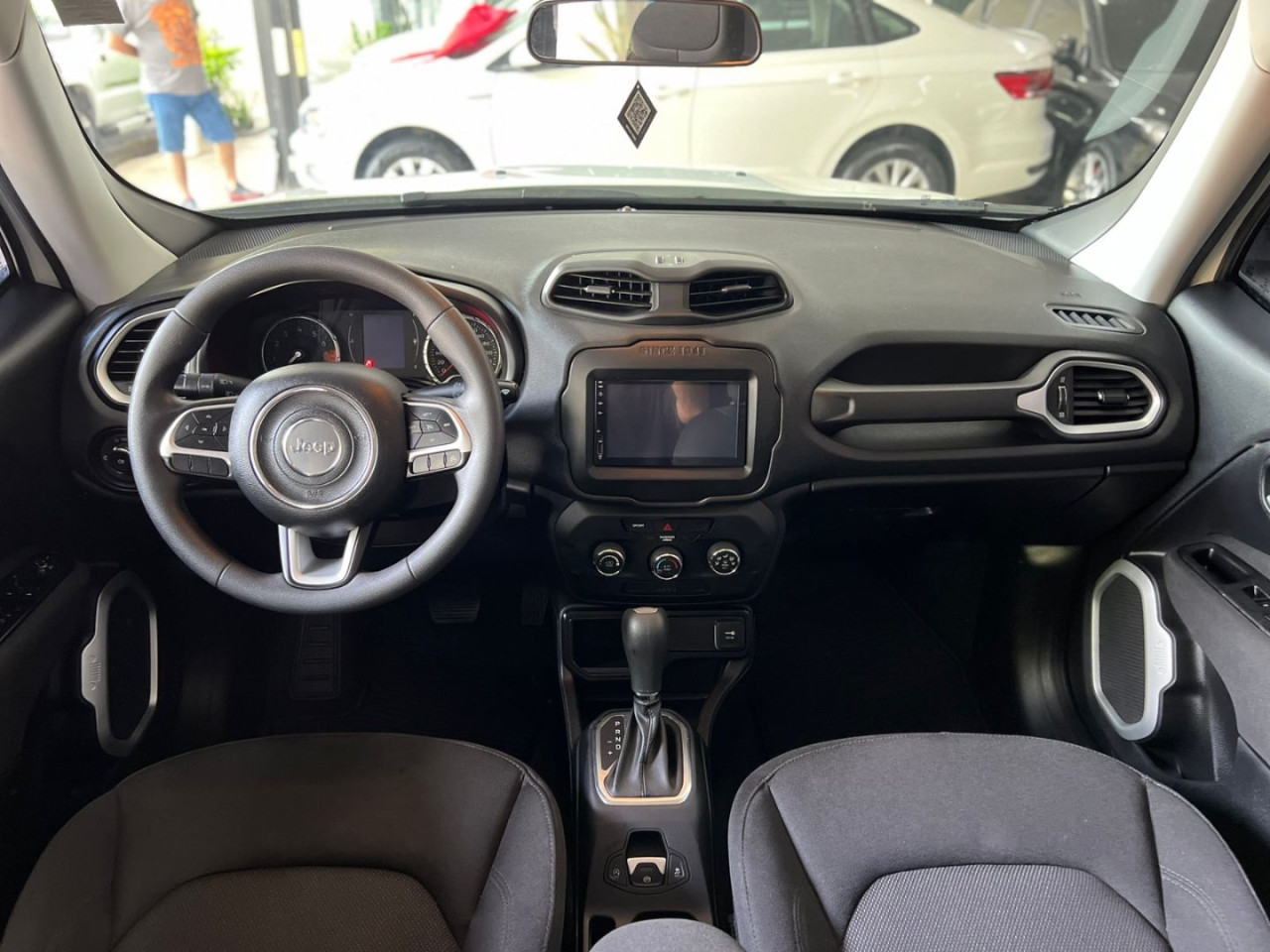 Renegade 1.8 16V 4P FLEX