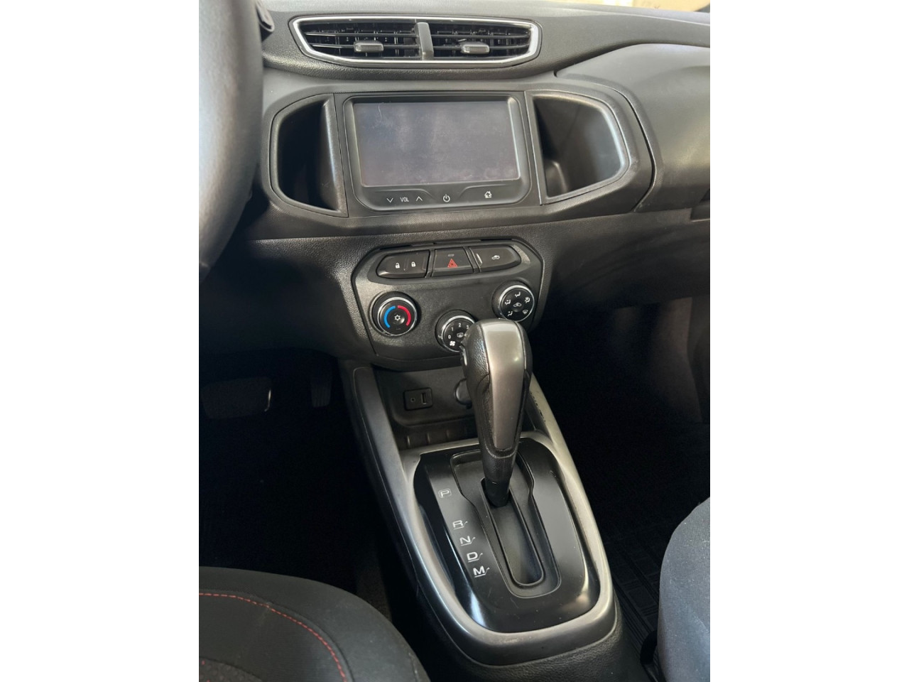Onix Hatch 1.4 4P FLEX LTZ AUTOMÁTICO