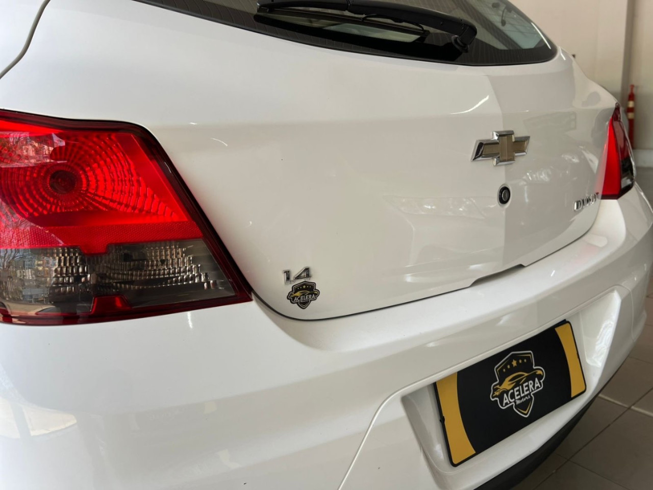 Onix Hatch 1.4 4P FLEX LT