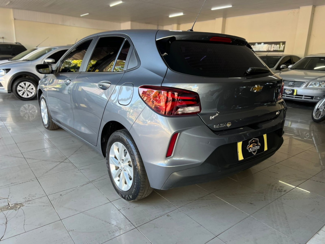 Onix Hatch 1.0 4P FLEX LTZ TURBO