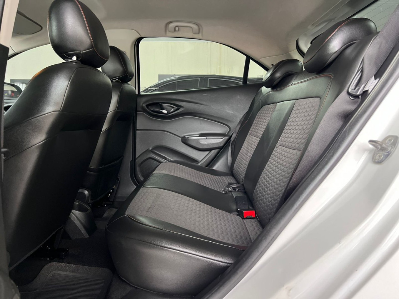 Onix Hatch 1.4 4P FLEX LTZ AUTOMÁTICO