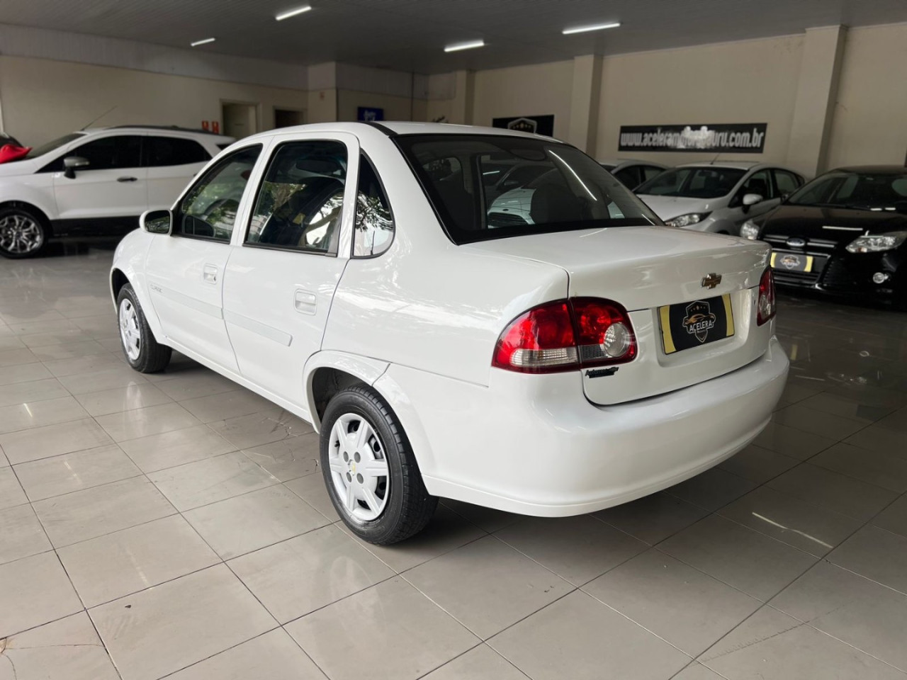 Classic Sedan 1.0 4P VHCE FLEX LS