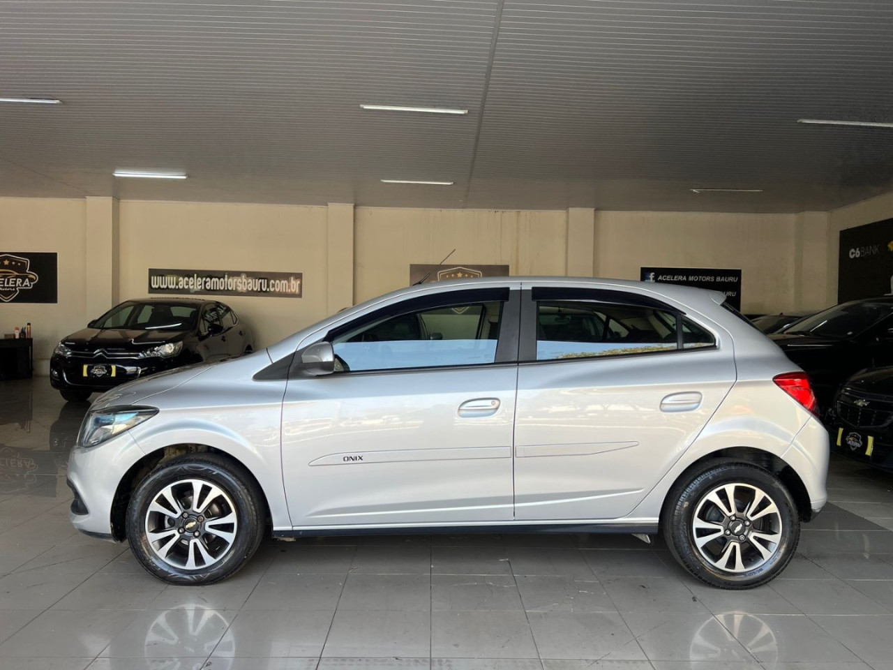 Onix Hatch 1.4 4P FLEX LTZ AUTOMÁTICO