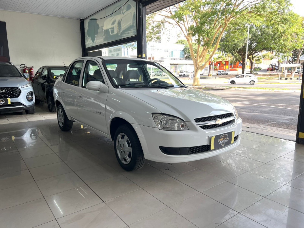 Classic Sedan 1.0 4P VHCE FLEX LS