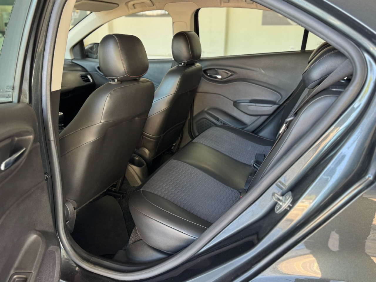 Onix Hatch 1.4 4P FLEX LTZ