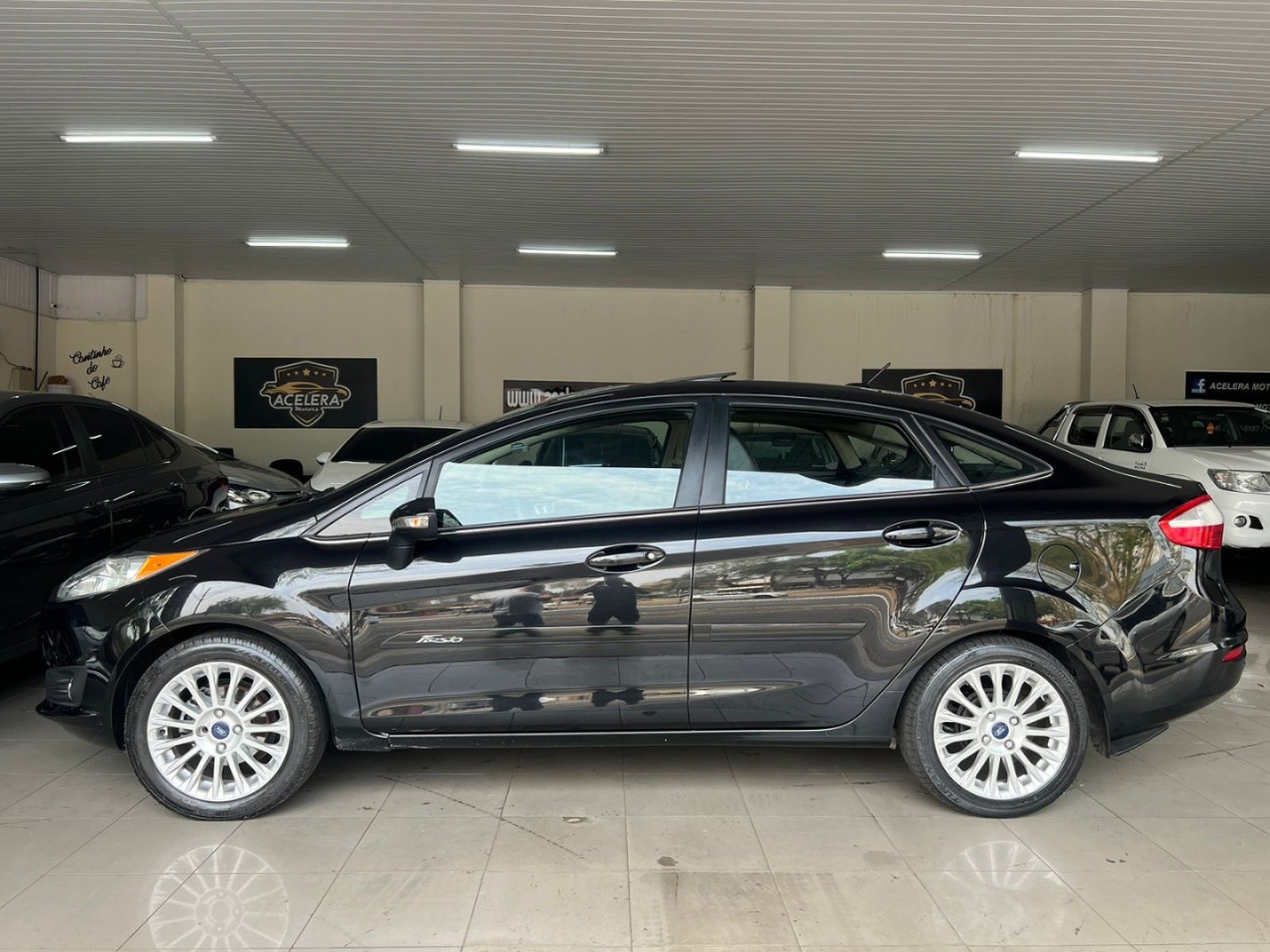 Fiesta Sedan 1.6 4P FLEX TITANIUM PLUS POWERSHIFT AUTOMÁTICO