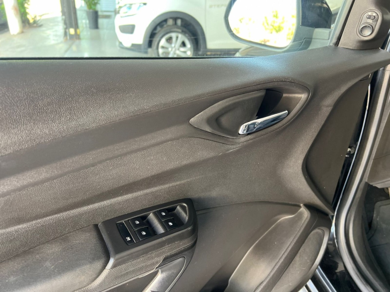 Onix Hatch 1.4 4P FLEX LTZ
